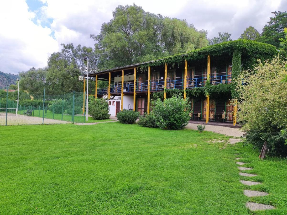 Hotel Lávka Park Skochovice Vrané nad Vltavou Exterior foto